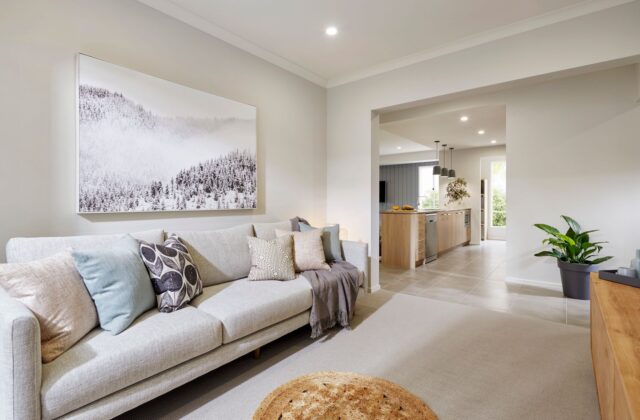 Living - Waratah Display