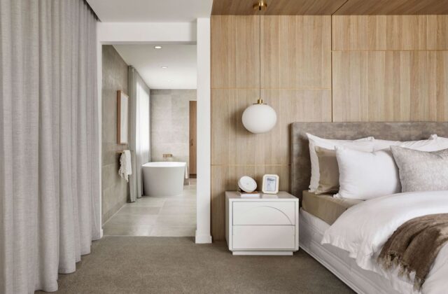 Main Bedroom - Canopy Display