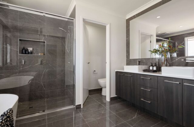 Ensuite - Edgebrook Display