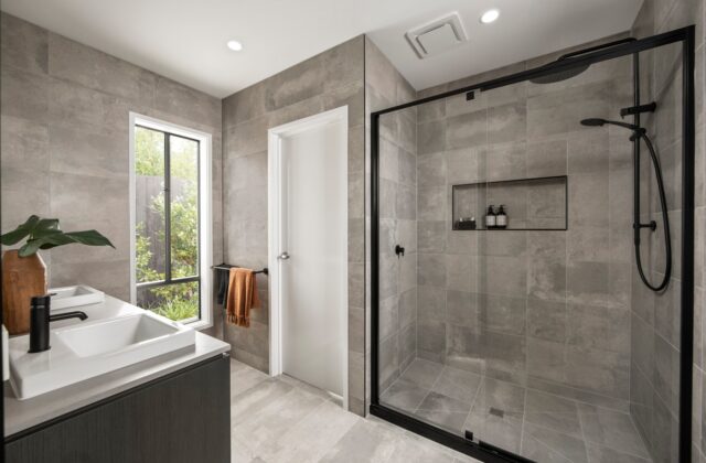 Ensuite - Armstrong Display