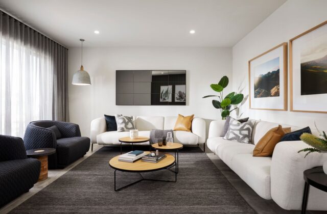 Living - Albright Display