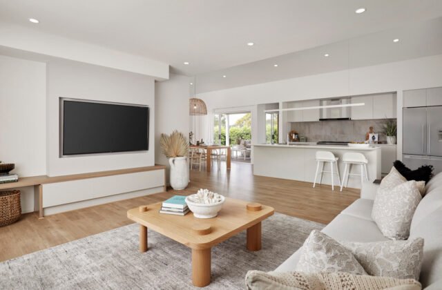 Family - Orana Display