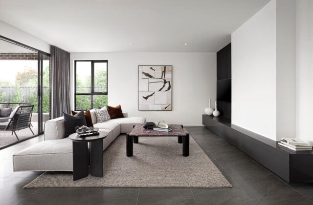 Family  - Minta Display