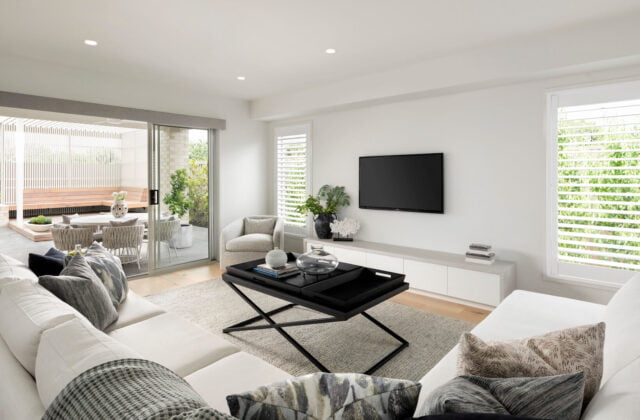 Family - Minta Display