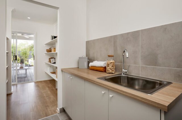 Laundry - Orana Display