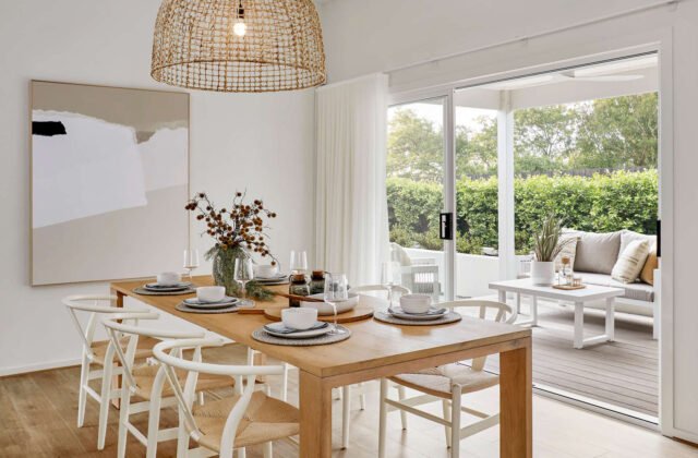 Living - Orana Display