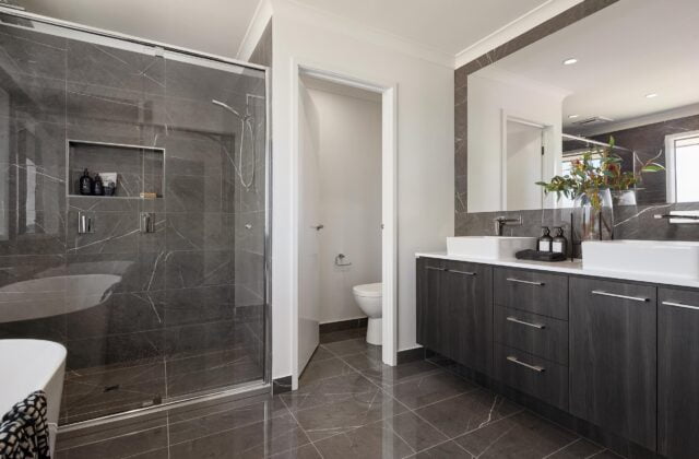 Ensuite - Edgebrook Display