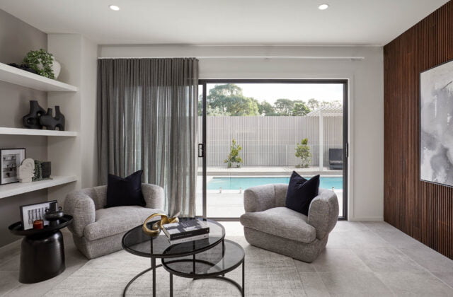 Living - Orana Display