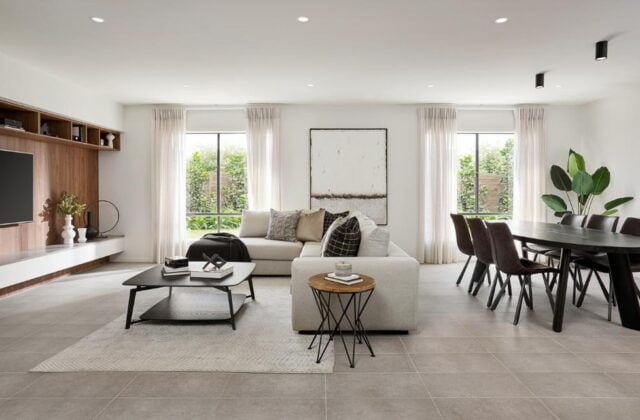 Living - Harpley Display