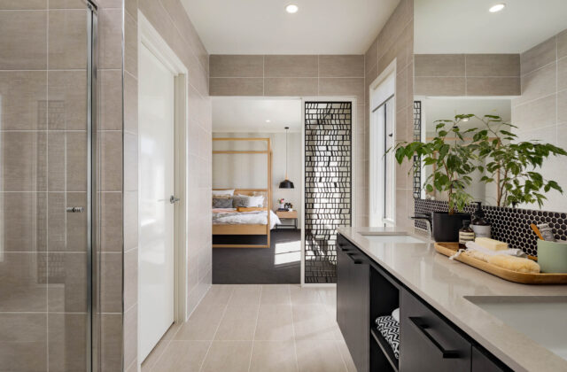 Ensuite - Thornhill Park Display 