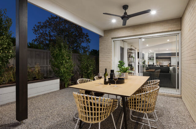 Covered Outdoor Area - Thornhill Park Display