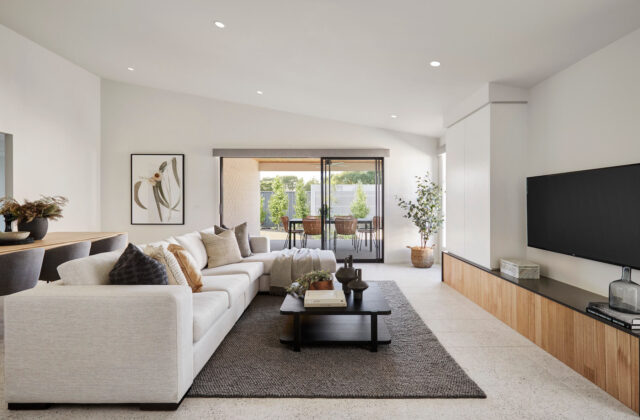 Family - Orana Display 