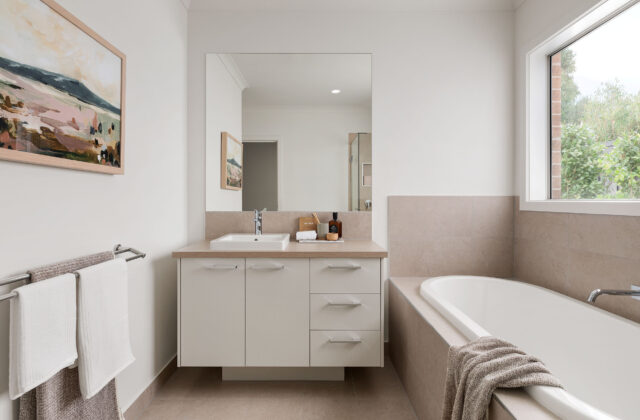 Bathroom - Peppercorn Hill Display 