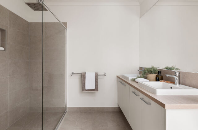 Ensuite - Peppercorn Hill Display