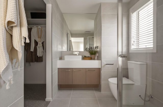 Ensuite - Alamora Display