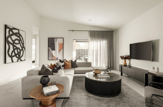 Family - Alamora Display