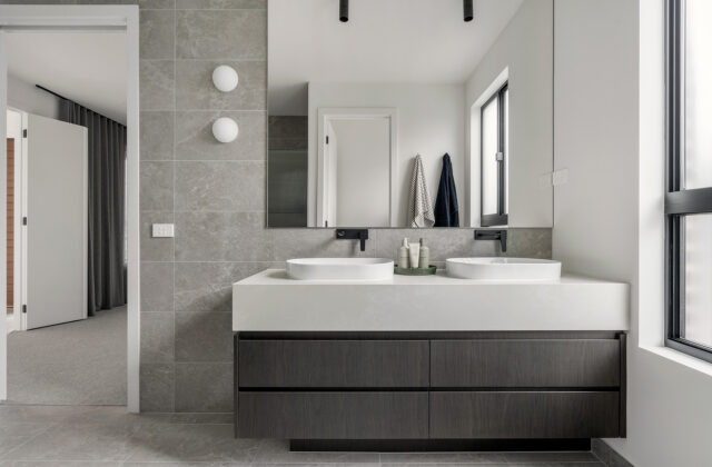 Ensuite - Ferntree Ridge Display 
