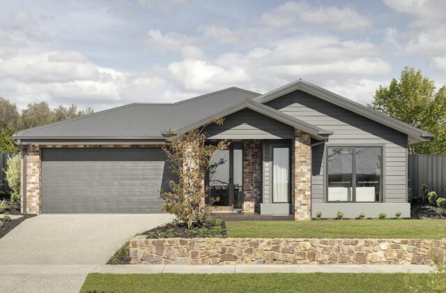 As displayed Sovereign Facade - Riverfield Park Display