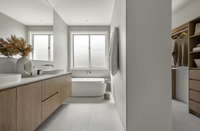 Ensuite - Ridgelea Display